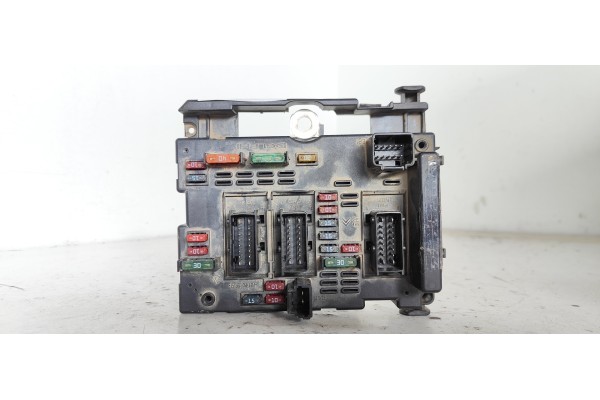 Recambio de caja reles / fusibles para peugeot 206 berlina 1.4 hdi referencia OEM IAM 9650663980  
