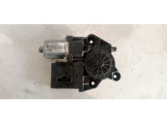 Recambio de motor elevalunas delantero izquierdo para renault scenic iii 1.5 dci diesel fap referencia OEM IAM 0130822479 915941