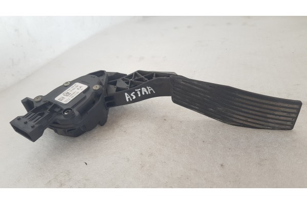 Recambio de pedal acelerador para opel astra j lim. berlina fase 1 referencia OEM IAM 13252702  