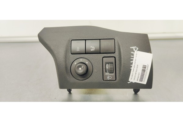 Recambio de mando retrovisor para peugeot partner kasten 1.6 hdi 100 fap referencia OEM IAM 9680907377  