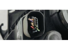 Recambio de faro derecho para peugeot 5008 1.6 hdi 110 fap referencia OEM IAM   