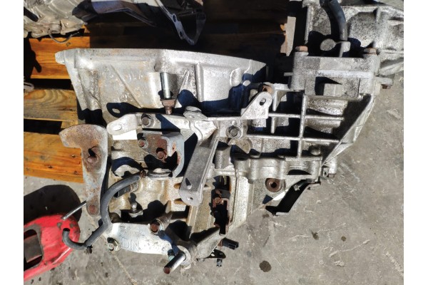 Recambio de caja cambios para nissan x-trail (t31) se referencia OEM IAM JG76E 5347734 