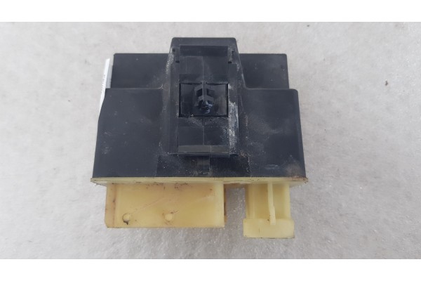 Recambio de caja precalentamiento para peugeot 5008 1.6 hdi 115 fap referencia OEM IAM 9662570880  