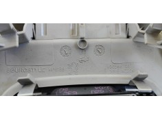 Recambio de luz interior para peugeot 5008 allure referencia OEM IAM 9658675977  