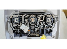 Recambio de luz interior para peugeot 5008 allure referencia OEM IAM 9658675977  
