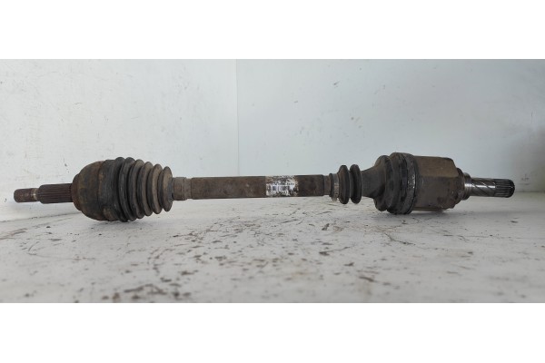 Recambio de transmision delantera izquierda para renault scenic ii confort expression referencia OEM IAM 8200330413  