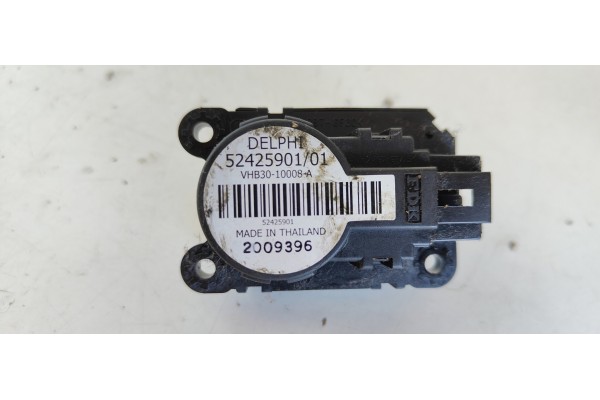 Recambio de motor apertura trampillas climatizador para opel insignia sports tourer excellence referencia OEM IAM 52425901  