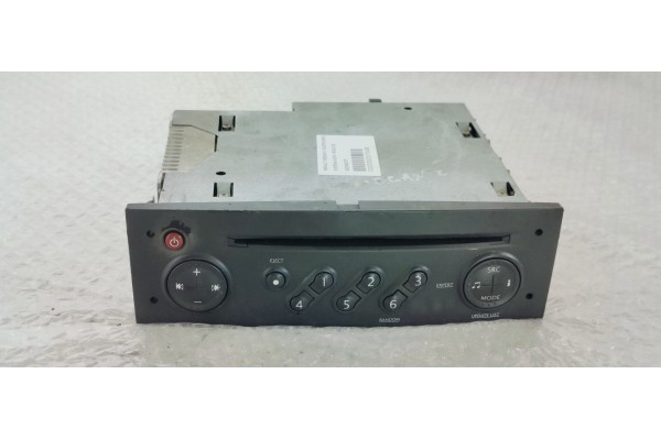 Recambio de sistema audio / radio cd para renault megane ii coupe/cabrio luxe dynamique referencia OEM IAM 8200483757  
