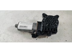 Recambio de motor elevalunas delantero izquierdo para ssangyong rodius 2.7 xdi 165 referencia OEM IAM   