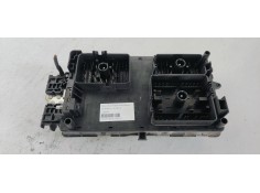Recambio de caja reles / fusibles para opel insignia berlina excellence referencia OEM IAM 13255300  
