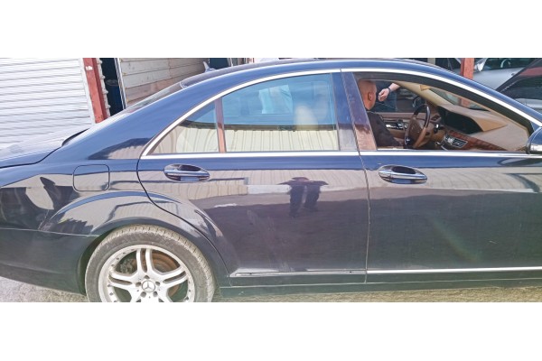Recambio de puerta trasera derecha para mercedes-benz clase s (w221) berlina 3.0 cdi cat referencia OEM IAM   