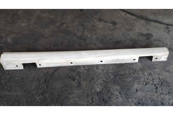 Recambio de estribo para mercedes-benz clase b (w246) b 180 cdi be (246.200) referencia OEM IAM   