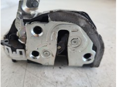 Recambio de cerradura puerta trasera izquierda para toyota yaris referencia OEM IAM Q5114120F2  