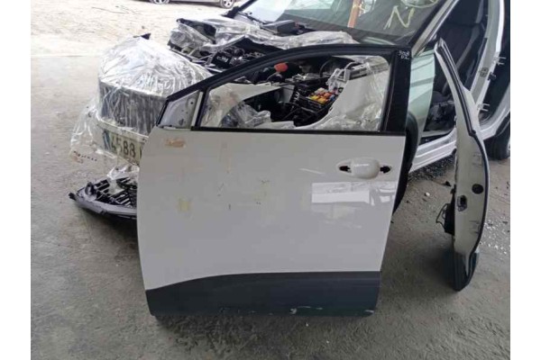 Recambio de puerta delantera izquierda para peugeot 3008 1.5hdi 130 fap referencia OEM IAM   