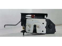 Recambio de cerradura puerta trasera izquierda para ssangyong rodius 2.7 xdi 165 referencia OEM IAM   