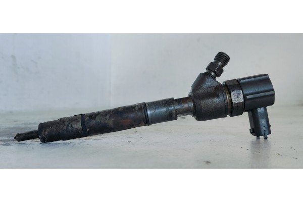 Recambio de inyector para kia cee´d sporty wagon ex referencia OEM IAM 0445110256  