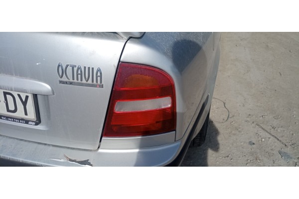 Recambio de piloto trasero derecho para skoda octavia berlina (1u2) 1.6 glx (74kw) referencia OEM IAM   