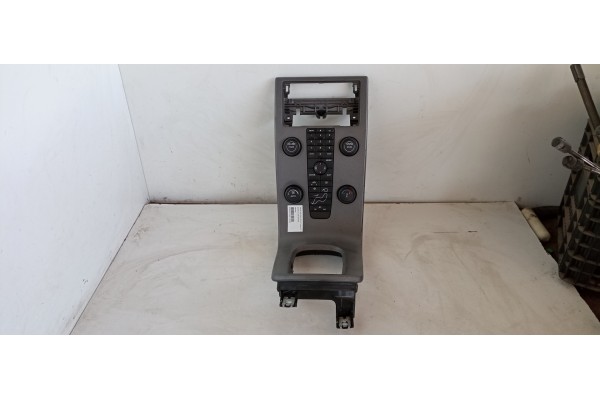 Recambio de mando climatizador para volvo v50 familiar 2.0 diesel cat referencia OEM IAM 8623067  