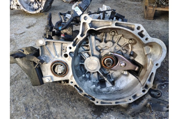 Recambio de caja cambios para hyundai i30 classic referencia OEM IAM R71775  