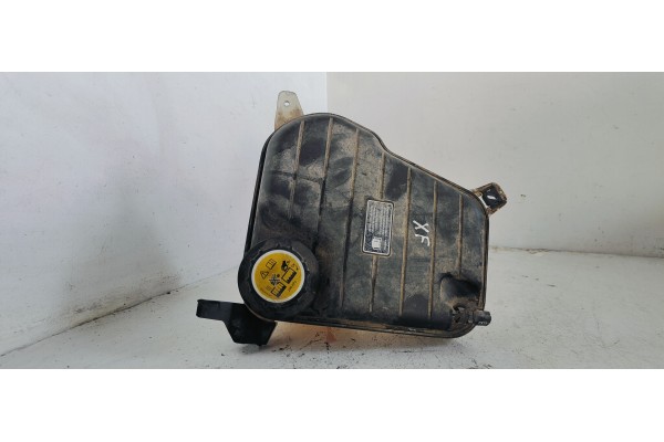 Recambio de deposito expansion para jaguar xf 2.2 diesel luxury referencia OEM IAM 8X238A080AF  