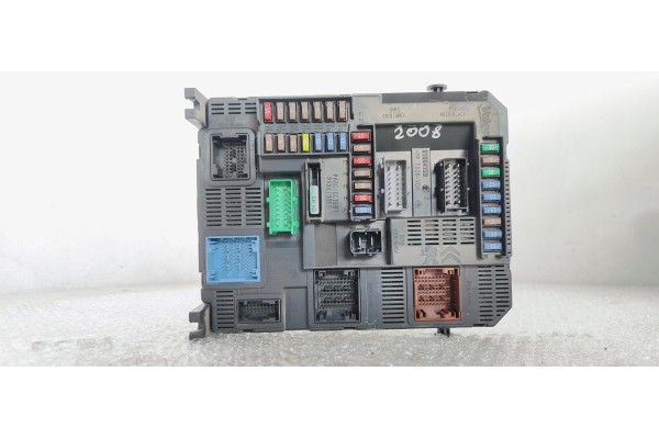 Recambio de caja reles / fusibles para peugeot 2008 (--.2013) 1.6 i 120 referencia OEM IAM 9807532080  