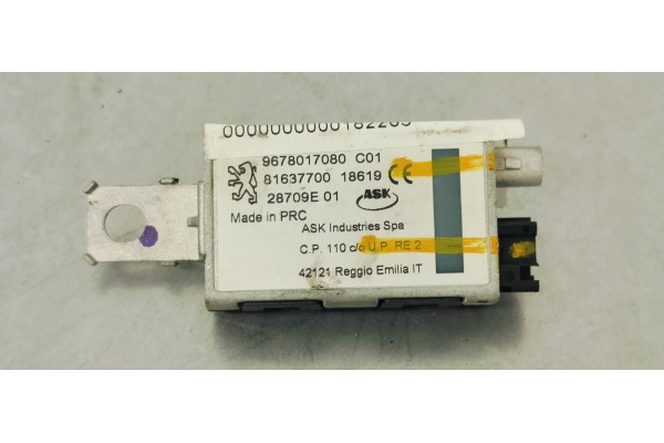 Recambio de amplificador de antena para peugeot 3008 1.5hdi 130 fap referencia OEM IAM 9678017080  