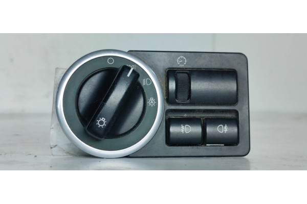 Recambio de mando luces para land rover range rover (lm) td6 vogue referencia OEM IAM YUD500880PUY  