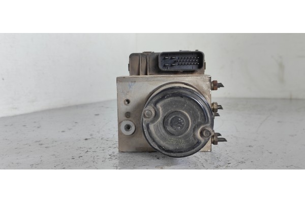 Recambio de abs para hyundai santa fe (sm) 2.4 gls referencia OEM IAM 9566026300  