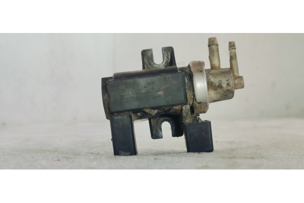 Recambio de valvula aire adicional para audi a4 berlina (8e) 1.9 tdi (96kw) referencia OEM IAM 8E0906627A  