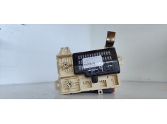 Recambio de caja reles / fusibles para jaguar s-type 2.7 v6 diesel cat referencia OEM IAM 6R8T14A067AA  