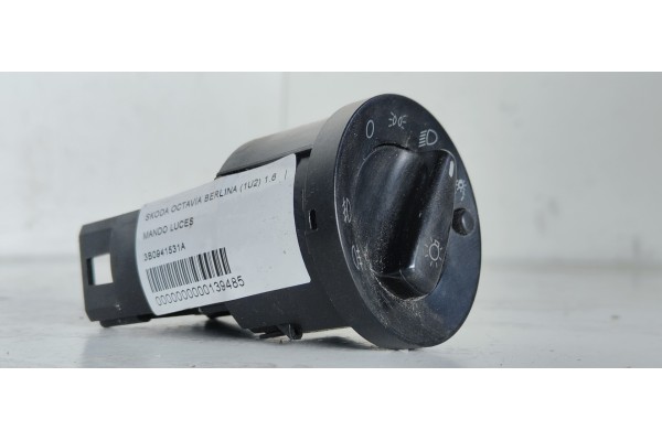 Recambio de mando luces para skoda octavia berlina (1u2) 1.6 glx (74kw) referencia OEM IAM 3B0941531A  