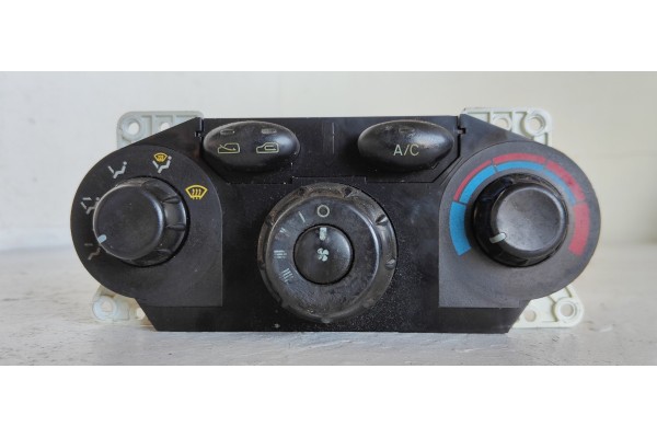 Recambio de mando calefaccion / aire acondicionado para hyundai santa fe (sm) 2.4 gls referencia OEM IAM 9725026XXX  