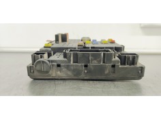 Recambio de caja reles / fusibles para volvo xc90 2.4 d5 163 4x4 referencia OEM IAM 30728512  