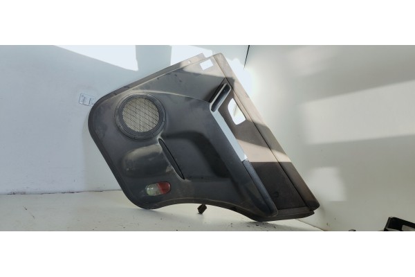 Recambio de guarnecido puerta trasera derecha para kia sorento 2.5 crdi cat referencia OEM IAM 833603E000  