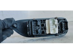 Recambio de mando elevalunas delantero izquierdo para renault laguna ii (bg0) confort expression referencia OEM IAM 8200397299B 