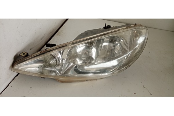 Recambio de faro izquierdo para peugeot 206 berlina 1.1 referencia OEM IAM 9628666880 6204S9087275 89001771