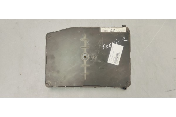 Recambio de caja reles / fusibles para renault scenic ii 1.5dci 105 referencia OEM IAM 8200412548  