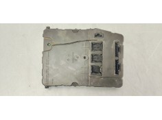 Recambio de caja reles / fusibles para renault scenic ii 1.5dci 105 referencia OEM IAM 8200412548  
