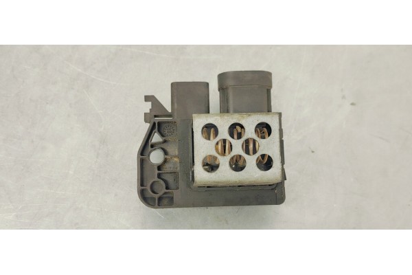 Recambio de resistencia calefaccion para peugeot partner kasten 1.6 hdi 100 fap referencia OEM IAM 9673999880  