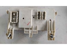 Recambio de caja reles / fusibles para mazda 3 berlina (bk) 2.0 16v cat referencia OEM IAM 05003613 66730D 060706