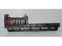 CAJA RELES / FUSIBLES 25613290 