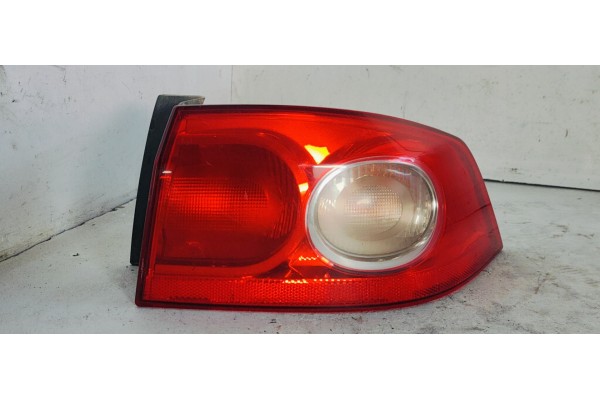 Recambio de piloto trasero derecho para renault laguna ii (bg0) confort expression referencia OEM IAM   