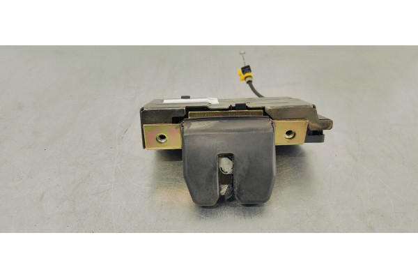 Recambio de cerradura maletero / porton para volvo xc90 2.4 d5 163 4x4 referencia OEM IAM   