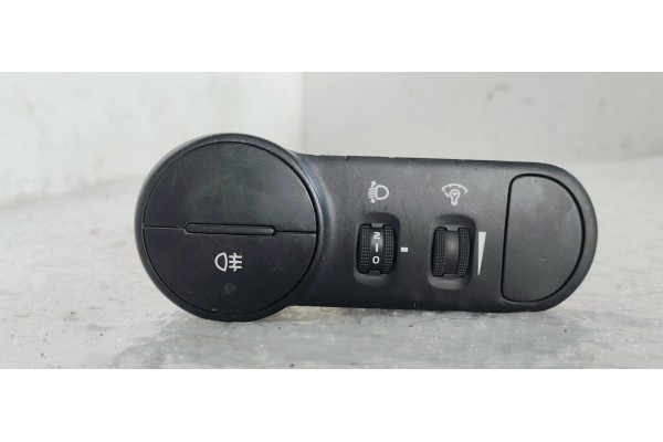 Recambio de mando luces para hyundai i10 1.1 i referencia OEM IAM 201004787  