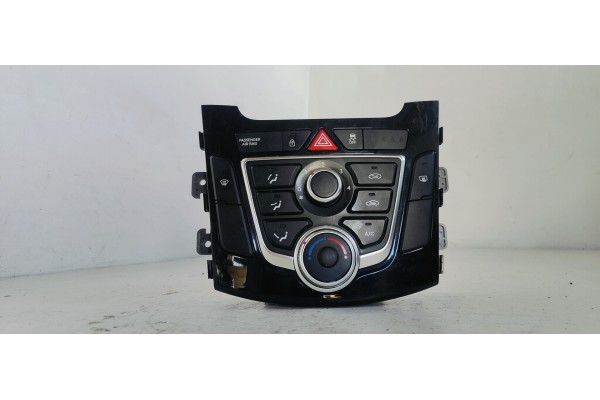 Recambio de mando calefaccion / aire acondicionado para hyundai i30 (gd) klass bluedrive referencia OEM IAM 97250A6041GU  