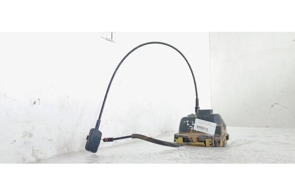 Recambio de cerradura puerta trasera izquierda para renault scenic ii emotion referencia OEM IAM   