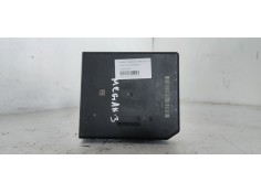 Recambio de modulo electronico para renault megane iii berlina 5 p dynamique referencia OEM IAM 284B65628R  