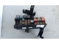 CAJA RELES / FUSIBLES A1645403072 