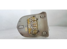 Recambio de luz interior para peugeot 308 1.4 i 100 referencia OEM IAM 9686168677  