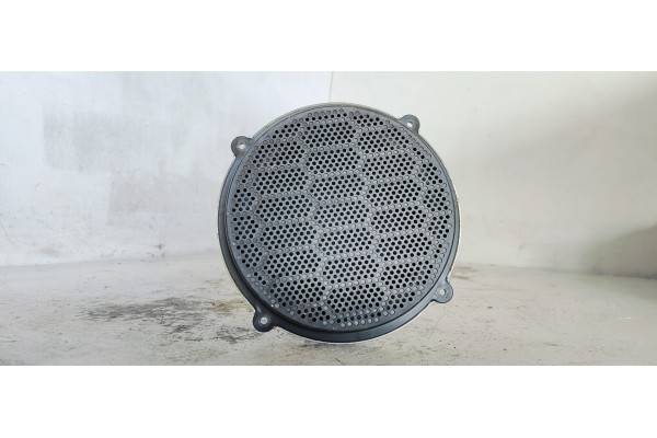 Recambio de sistema audio / radio cd para lancia thema 3.0jtd 240 fap referencia OEM IAM 05064983AB  